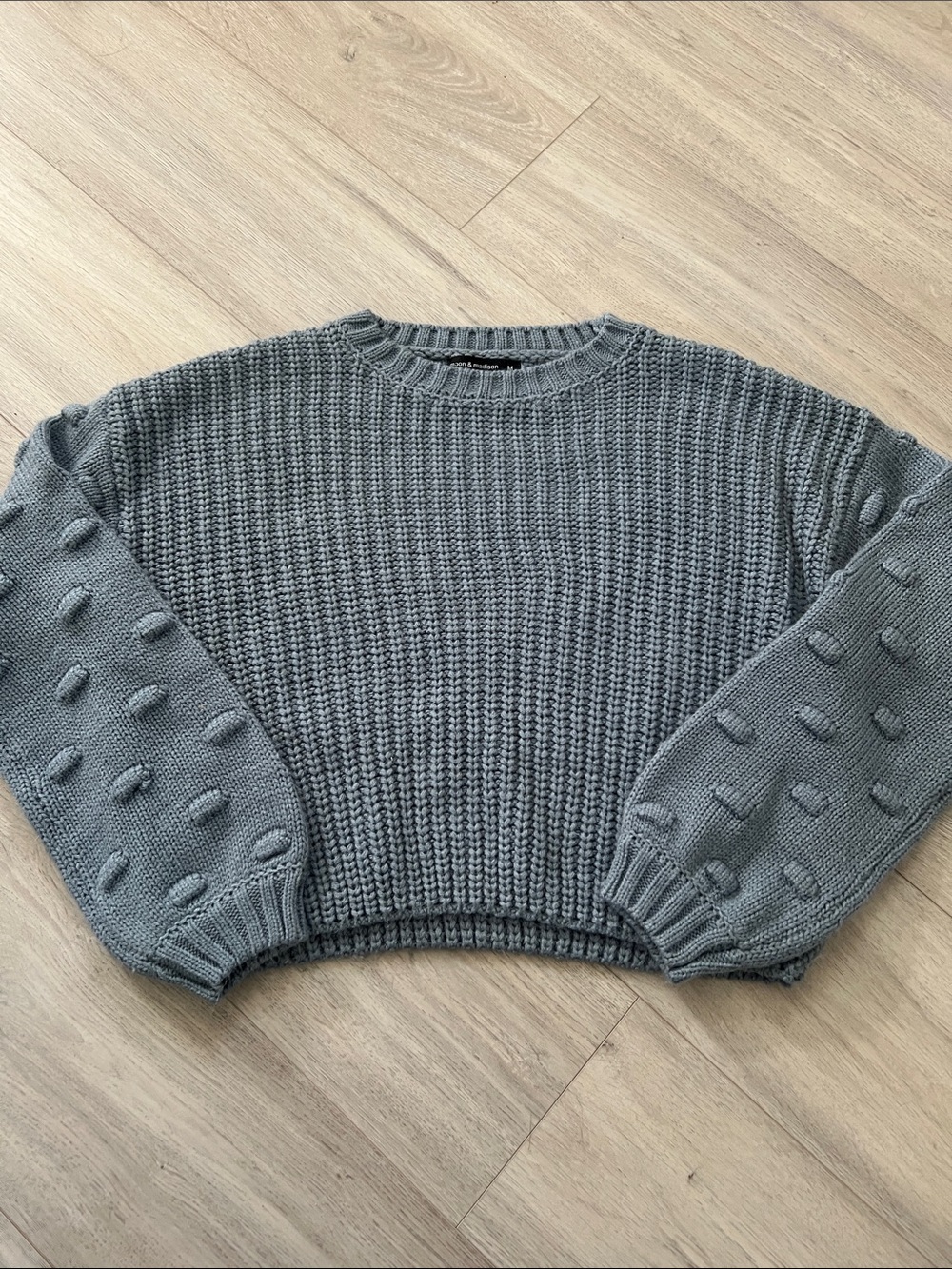 Moon & Madison Blue Chunky Knit Polka Dot Sleeve Cropped Knit Sweater Size M